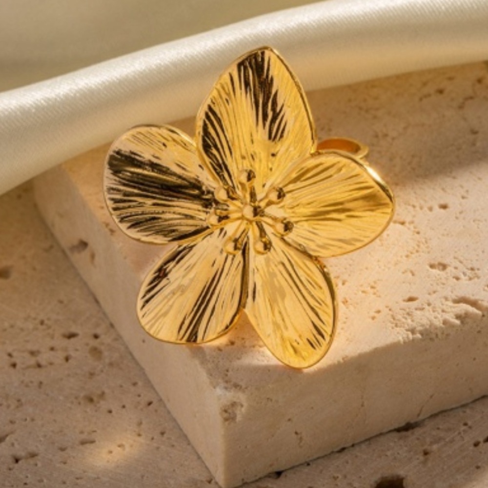 Gold Floral Ring